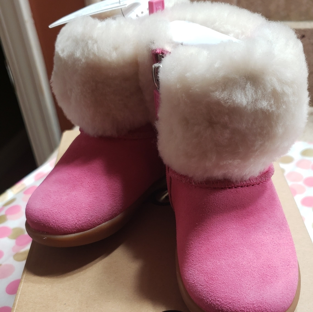 NIB UGG RAMONA TODDLER (AUTHENTIC) SHEEPSKIN BOOTS SIZE 7 PINK 💖 ADORABLE 🎀 - Picture 14 of 14